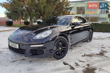 Фастбэк Porsche Panamera 2013 в Киеве