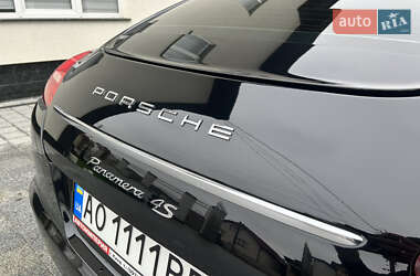 Фастбэк Porsche Panamera 2011 в 