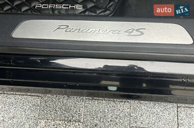 Фастбэк Porsche Panamera 2011 в 