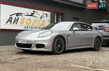 Фастбек Porsche Panamera 2013 в Черкасах