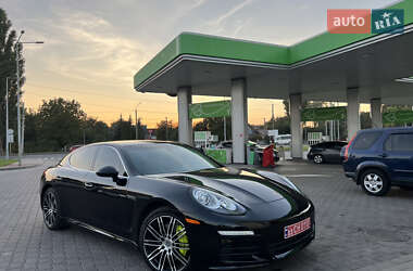 Фастбек Porsche Panamera 2014 в Володимирі