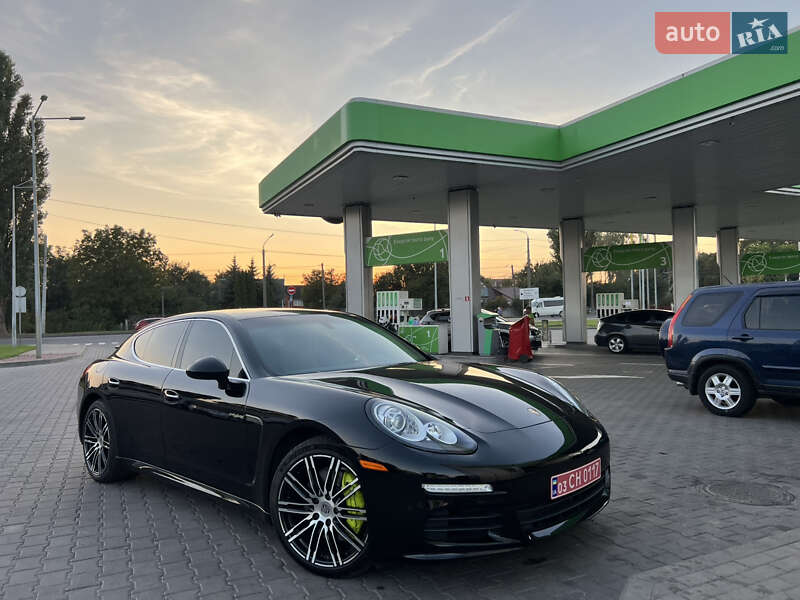 Фастбек Porsche Panamera 2014 в Володимирі