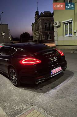 Фастбек Porsche Panamera 2014 в Володимирі