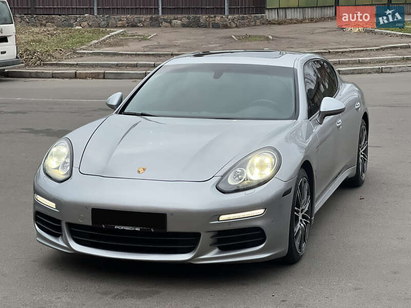 Porsche Panamera 2015