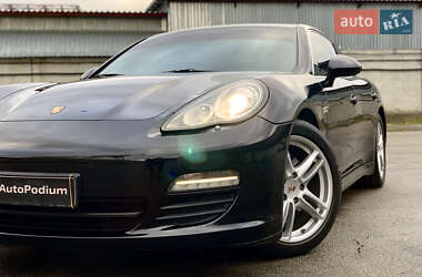 Фастбек Porsche Panamera 2009 в Києві