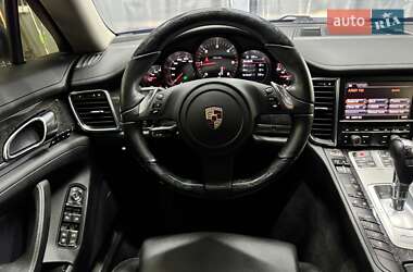 Фастбек Porsche Panamera 2012 в Києві