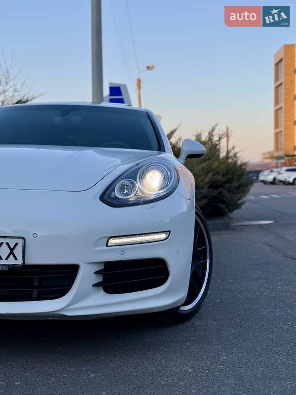 Фастбэк Porsche Panamera 2013 в Одессе фото 13 Фастбэк Porsche Panamera 2013 в Одессе