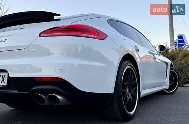 Фастбек Porsche Panamera 2013 в Одесі