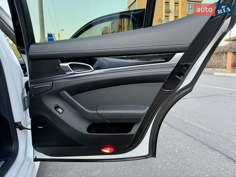 Фастбэк Porsche Panamera 2013 в Одессе фото 75 Фастбэк Porsche Panamera 2013 в Одессе