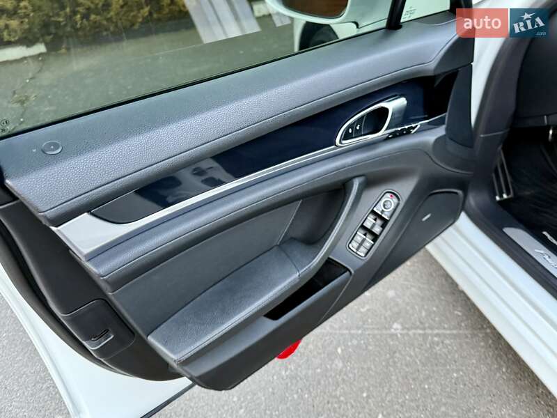 Фастбэк Porsche Panamera 2013 в Одессе фото 116 Фастбэк Porsche Panamera 2013 в Одессе