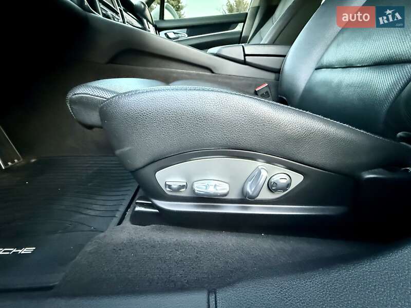 Фастбэк Porsche Panamera 2013 в Одессе фото 123 Фастбэк Porsche Panamera 2013 в Одессе