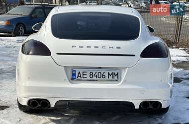 Фастбэк Porsche Panamera 2012 в Киеве