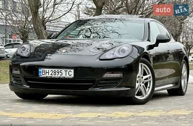 Фастбэк Porsche Panamera 2011 в Одессе