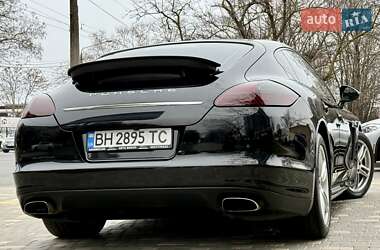 Фастбэк Porsche Panamera 2011 в Одессе