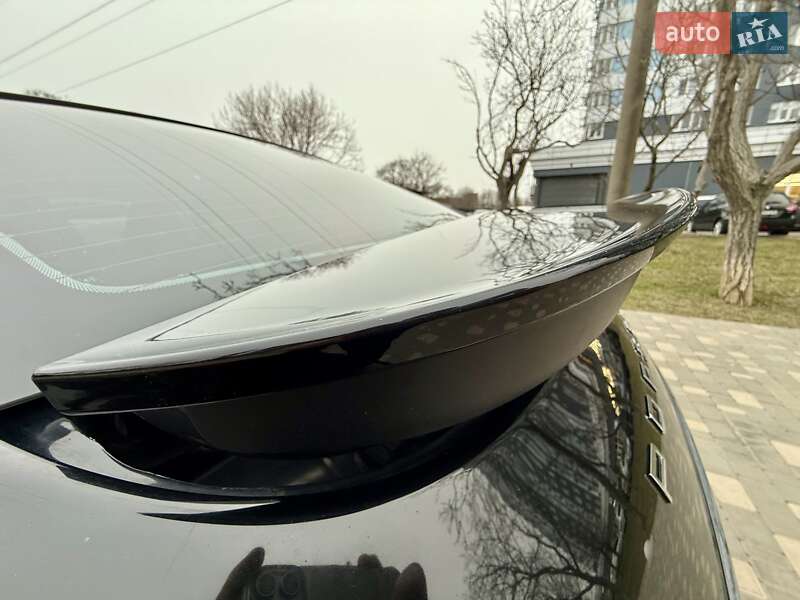 Фастбэк Porsche Panamera 2011 в Одессе