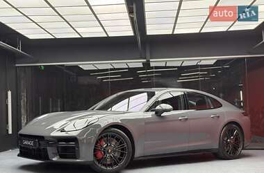 Фастбэк Porsche Panamera 2025 в Киеве