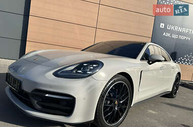 Фастбек Porsche Panamera 2022 в Дніпрі