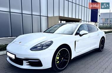 Фастбэк Porsche Panamera 2020 в Харькове