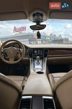 Фастбэк Porsche Panamera 2010 в 