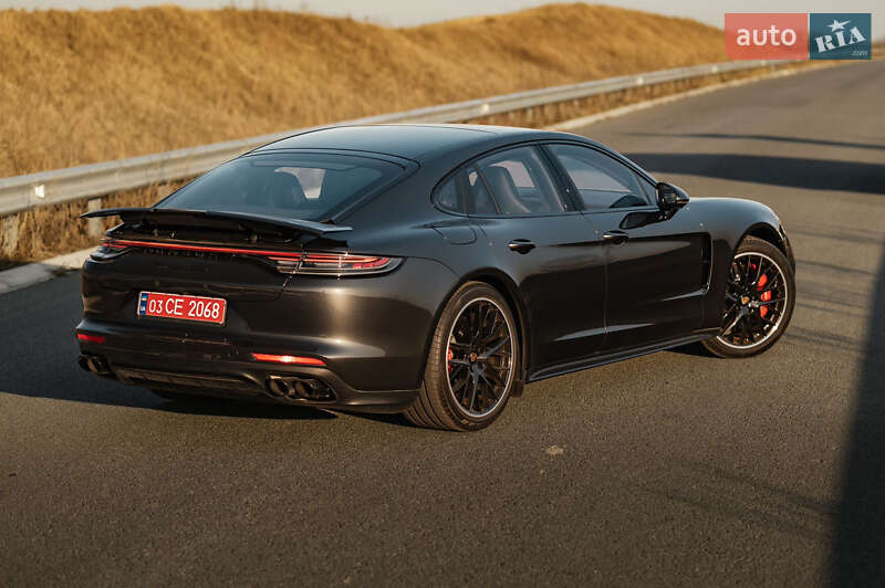 Фастбэк Porsche Panamera 2023 в Ровно