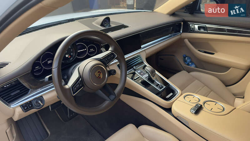 Фастбэк Porsche Panamera 2021 в Ирпене
