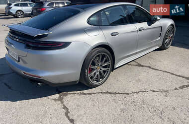 Фастбек Porsche Panamera 2017 в 