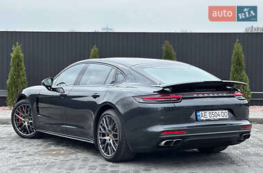 Фастбэк Porsche Panamera 2017 в 