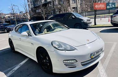 Фастбэк Porsche Panamera 2010 в 