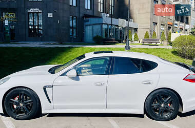 Фастбэк Porsche Panamera 2010 в 