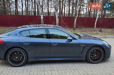 Фастбек Porsche Panamera 2013 в Києві