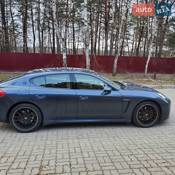 Фастбэк Porsche Panamera 2013 в Киеве