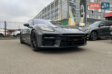 Фастбек Porsche Panamera 2024 в 
