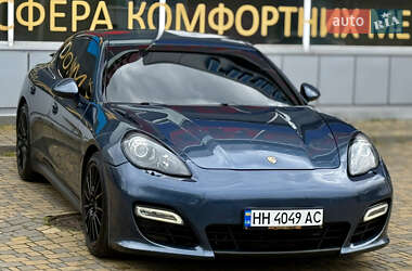 Фастбэк Porsche Panamera 2012 в Одессе