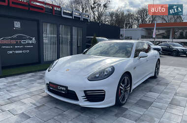 Фастбек Porsche Panamera 2013 в 