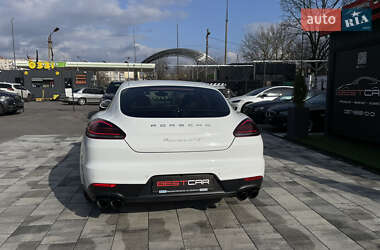 Фастбек Porsche Panamera 2013 в 