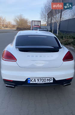 Фастбек Porsche Panamera 2015 в 
