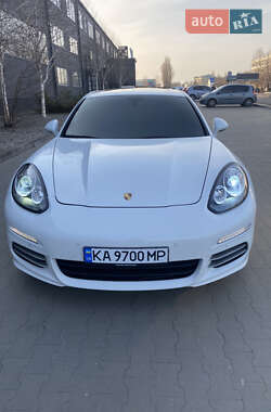 Фастбек Porsche Panamera 2015 в 