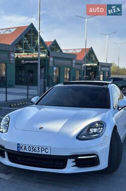 Фастбек Porsche Panamera 2018 в 