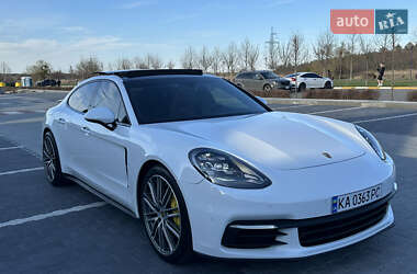 Фастбек Porsche Panamera 2018 в 