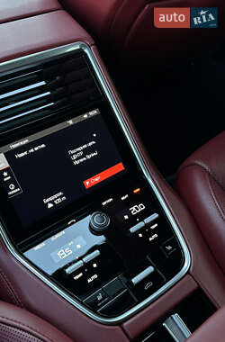 Фастбек Porsche Panamera 2018 в 