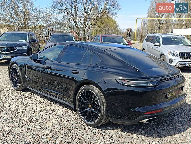 Фастбэк Porsche Panamera 2022 в Одессе