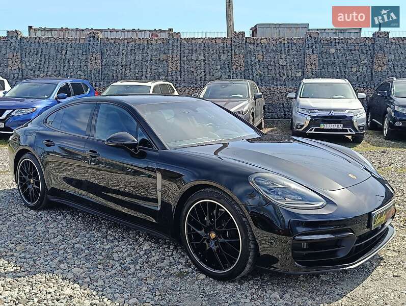 Фастбэк Porsche Panamera 2022 в Одессе