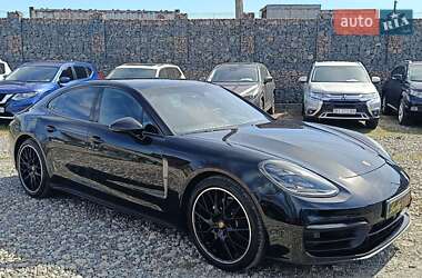 Фастбэк Porsche Panamera 2022 в 