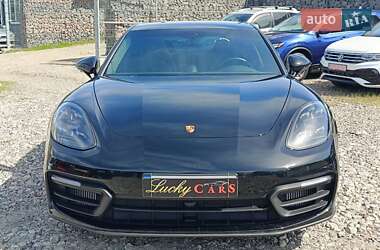Фастбэк Porsche Panamera 2022 в 