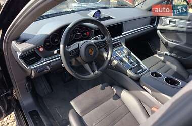Фастбэк Porsche Panamera 2022 в 