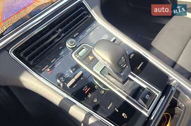 Фастбэк Porsche Panamera 2022 в 