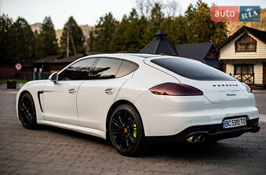 Фастбэк Porsche Panamera 2016 в 
