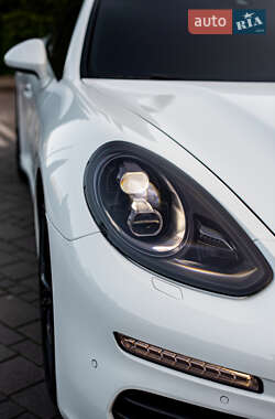 Фастбэк Porsche Panamera 2016 в 