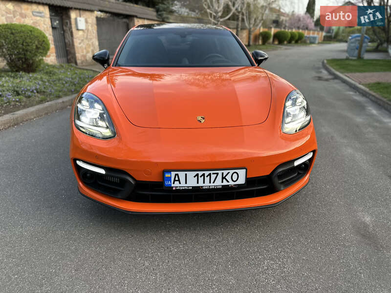 Фастбэк Porsche Panamera 2021 в Киеве