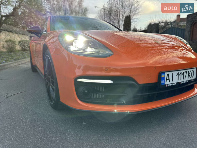 Фастбэк Porsche Panamera 2021 в Киеве